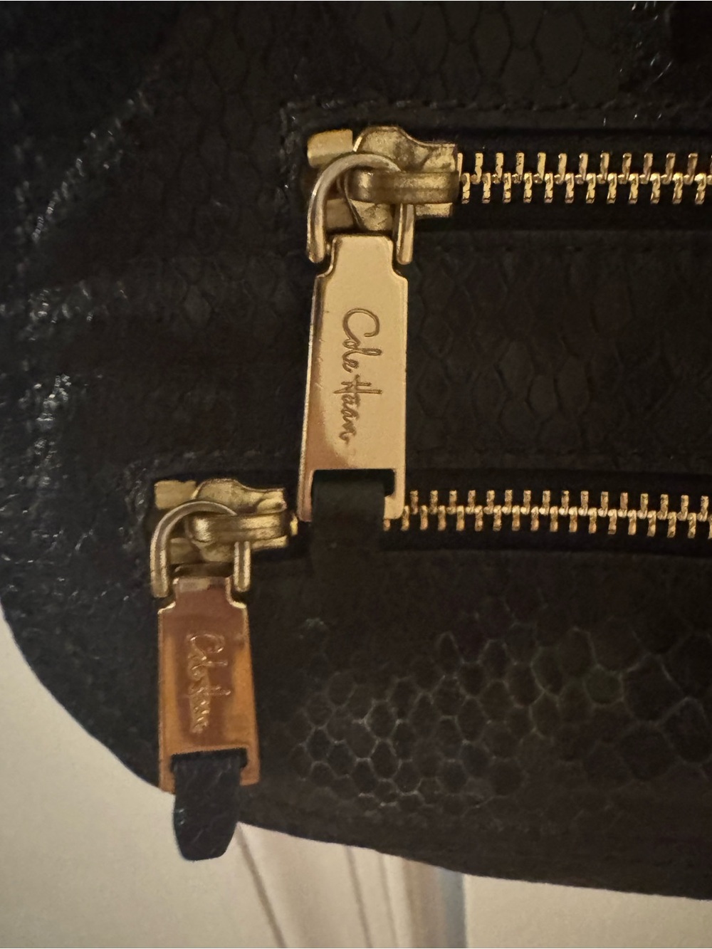 Women’s Cole Haan snake skin leather bag with chain handle - Picture 3 of 5